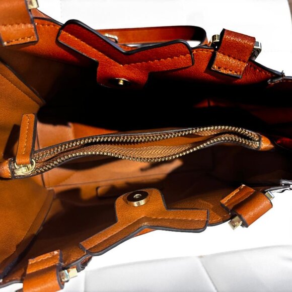 Steve Madden Floral Tote in Multicolor with Brown Trim - Picture 4 of 4